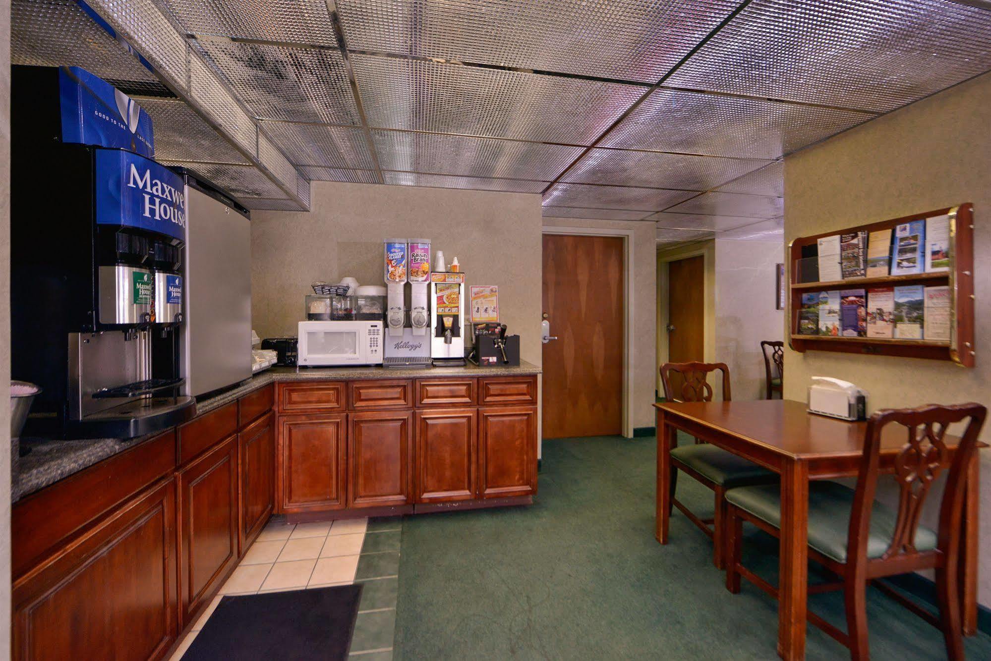 Nations Inn - West Jefferson Esterno foto